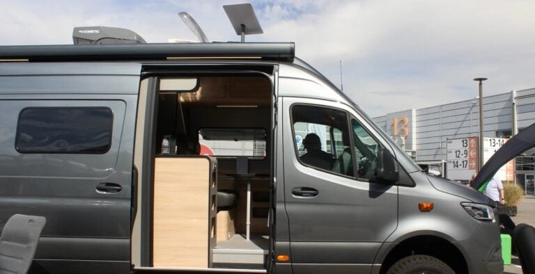 Starlink KITs For In Motion Use.